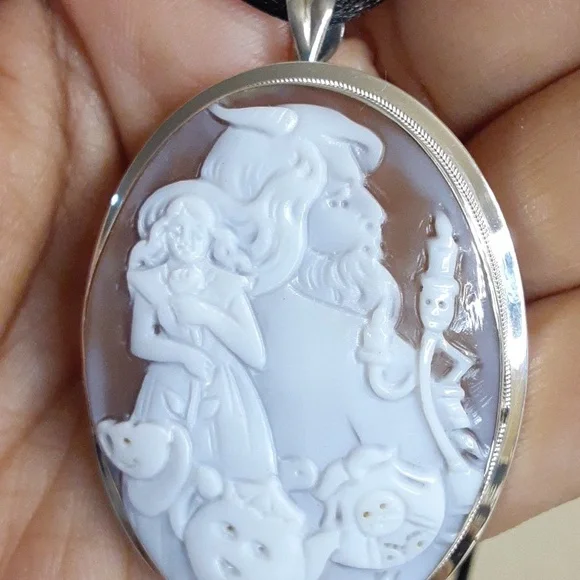 925, Made in Italy, Hand Carved Cameo, Beauty & The Beast. Pendant & Brooch. - Picture 15 of 17